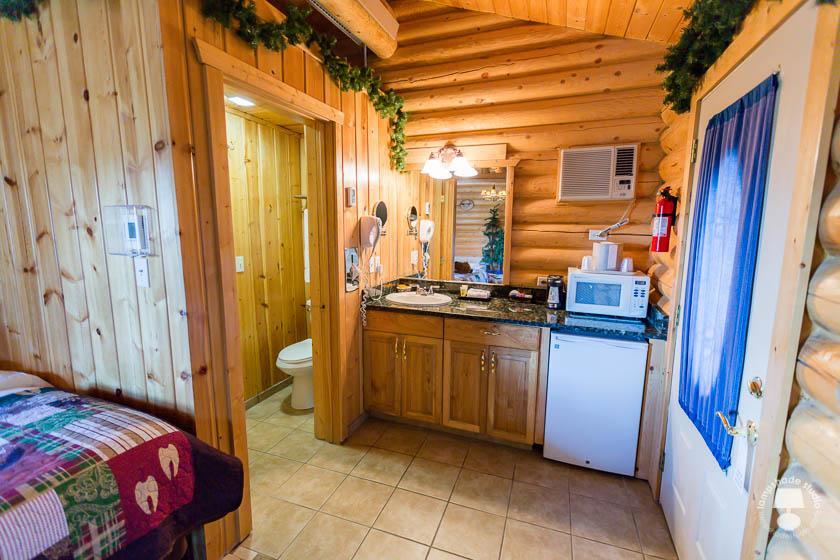 Creek Lodge *